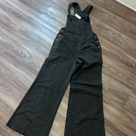 aerie week and play gray overalls - Picture 7 of 7